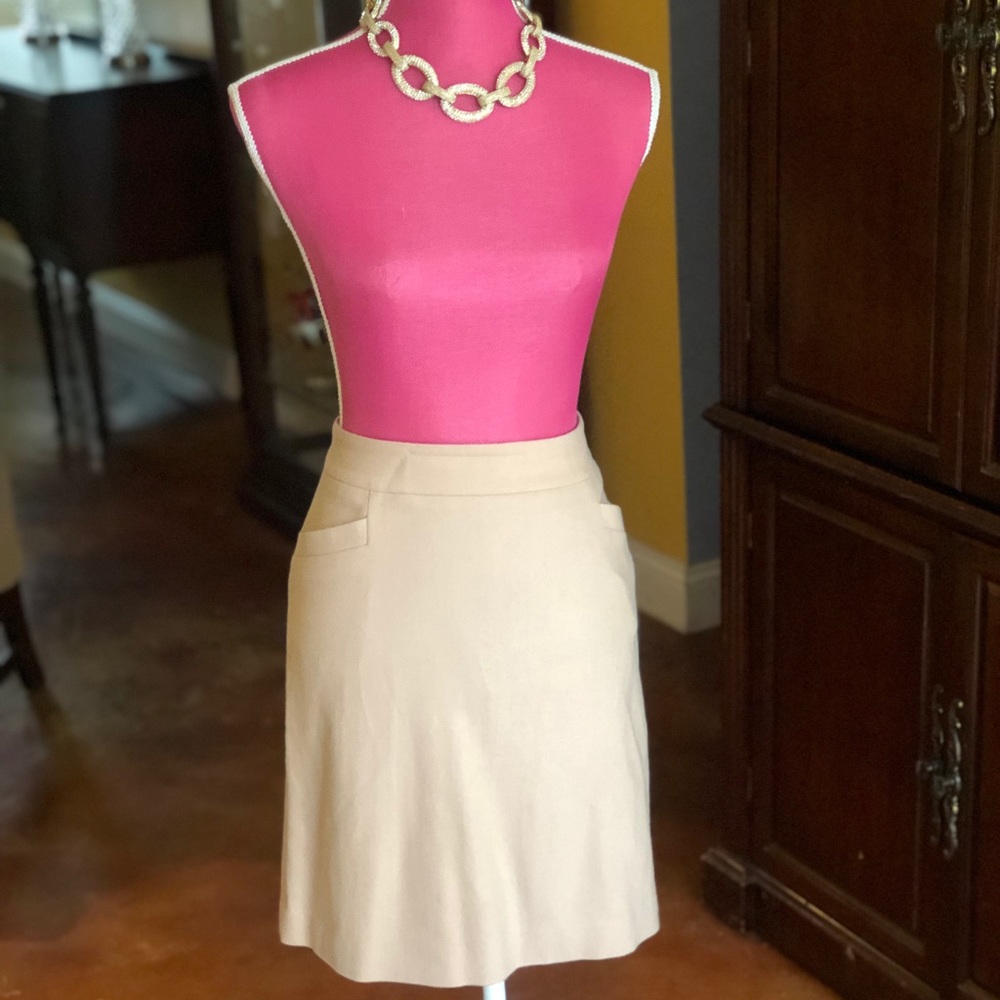 Classic Ann Taylor Khaki skirt size 12